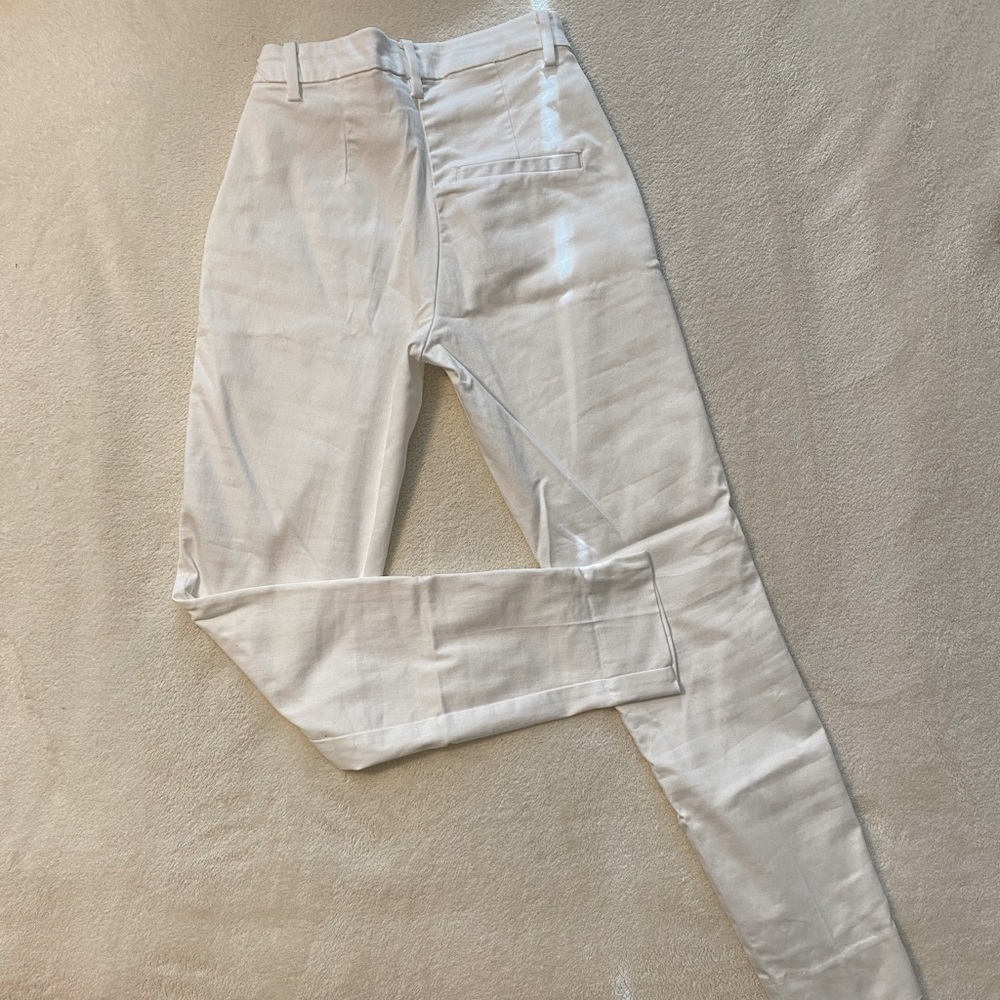 Capri’s - Picture 2 of 2